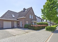 05_BLADEL_5531_GB_Hofstad_5_a front 2.jpg